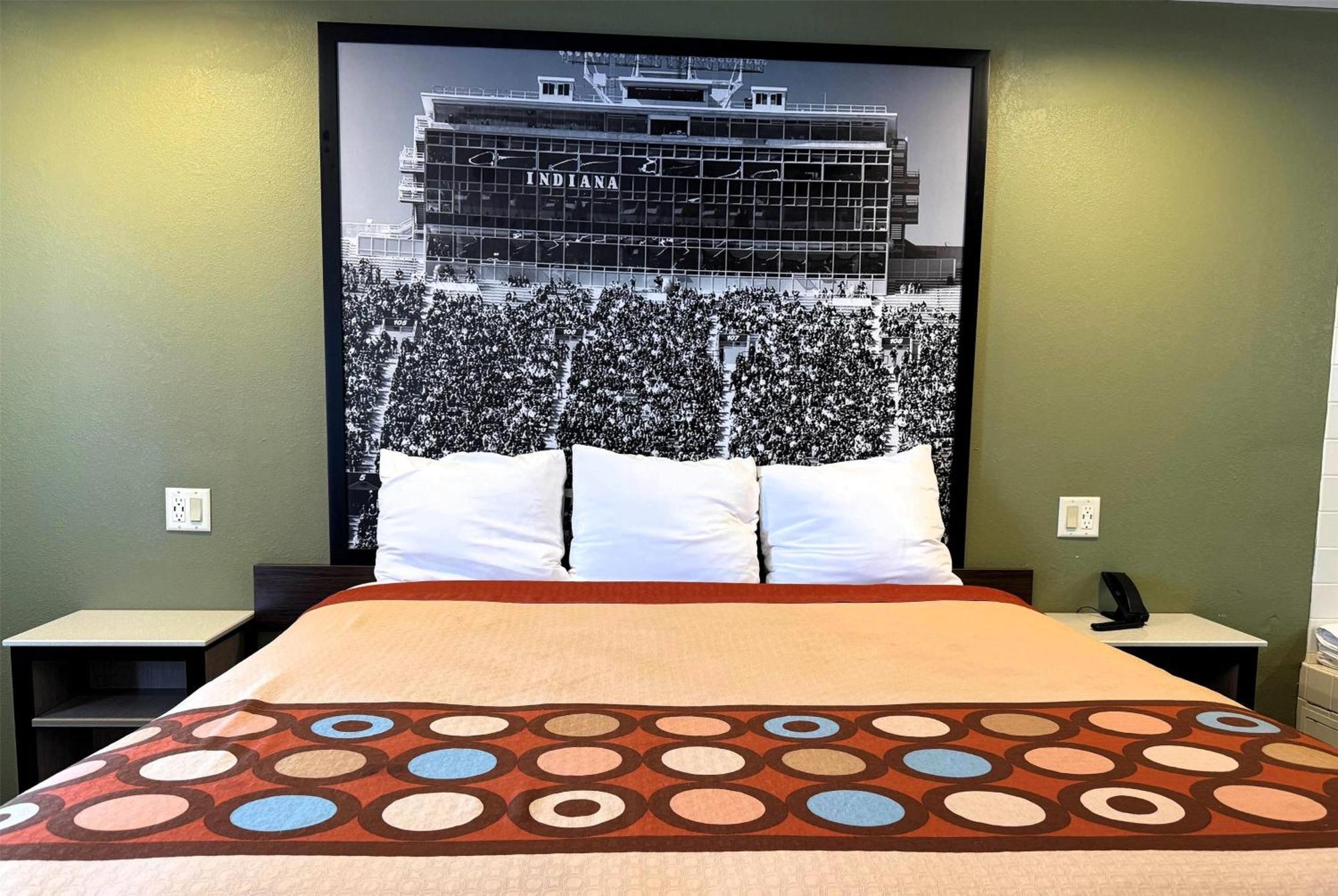 Super 8 By Wyndham Frankfort In Exterior photo